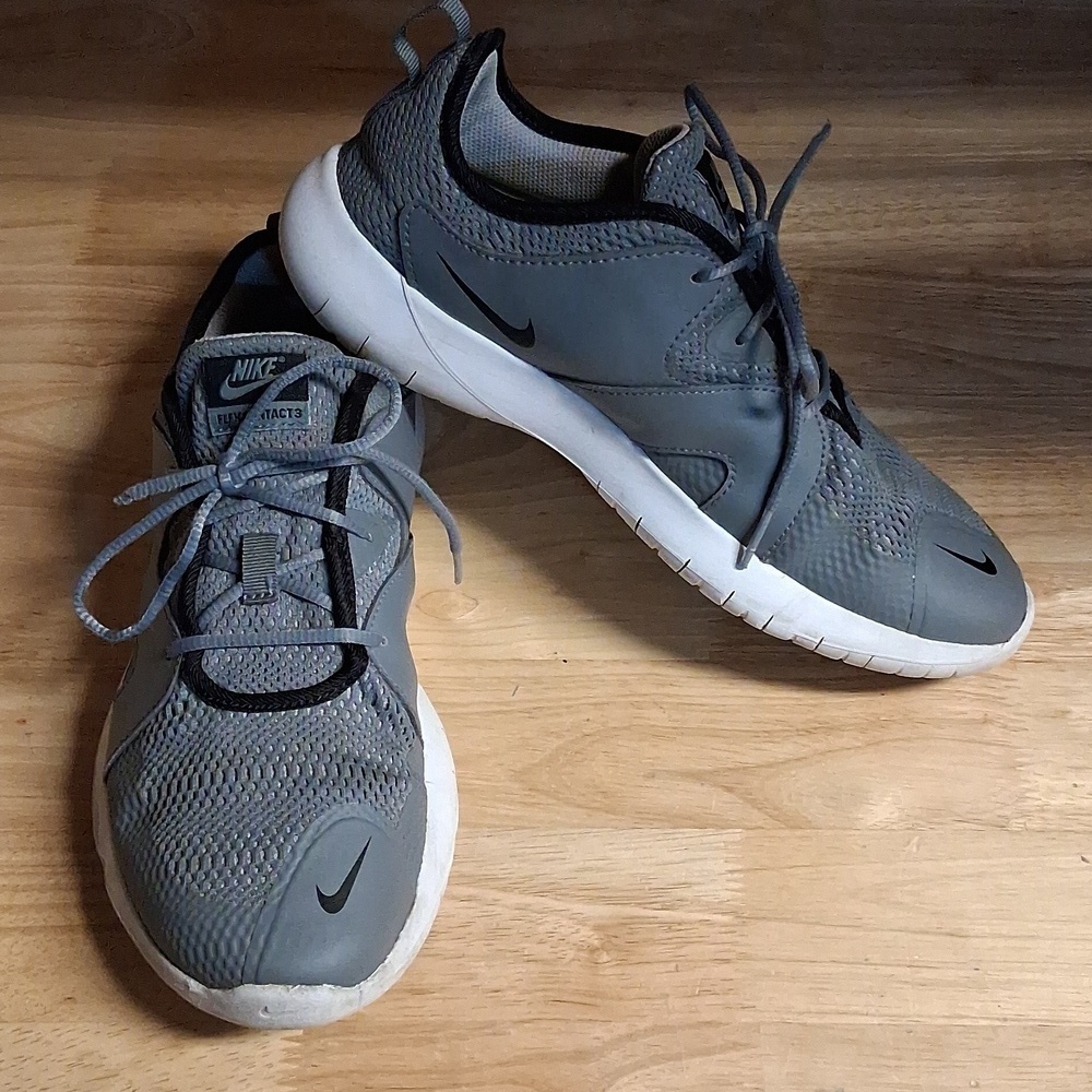 Nike Flexcontact3 Running Training Sneakers Shoes 7Y/8.5W